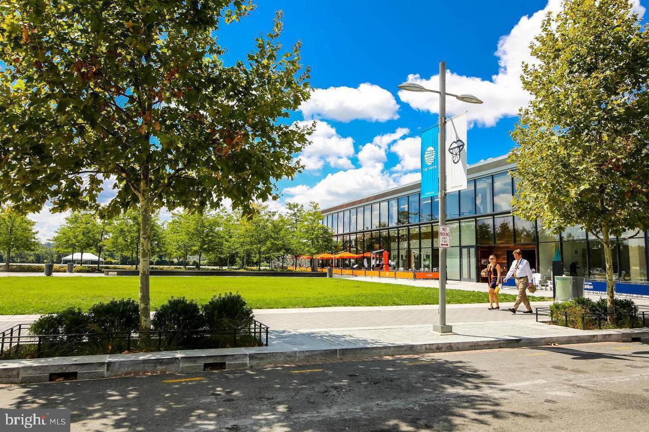 353 L Street Southeast Washington, DC 20003 - Photo 37 of 40