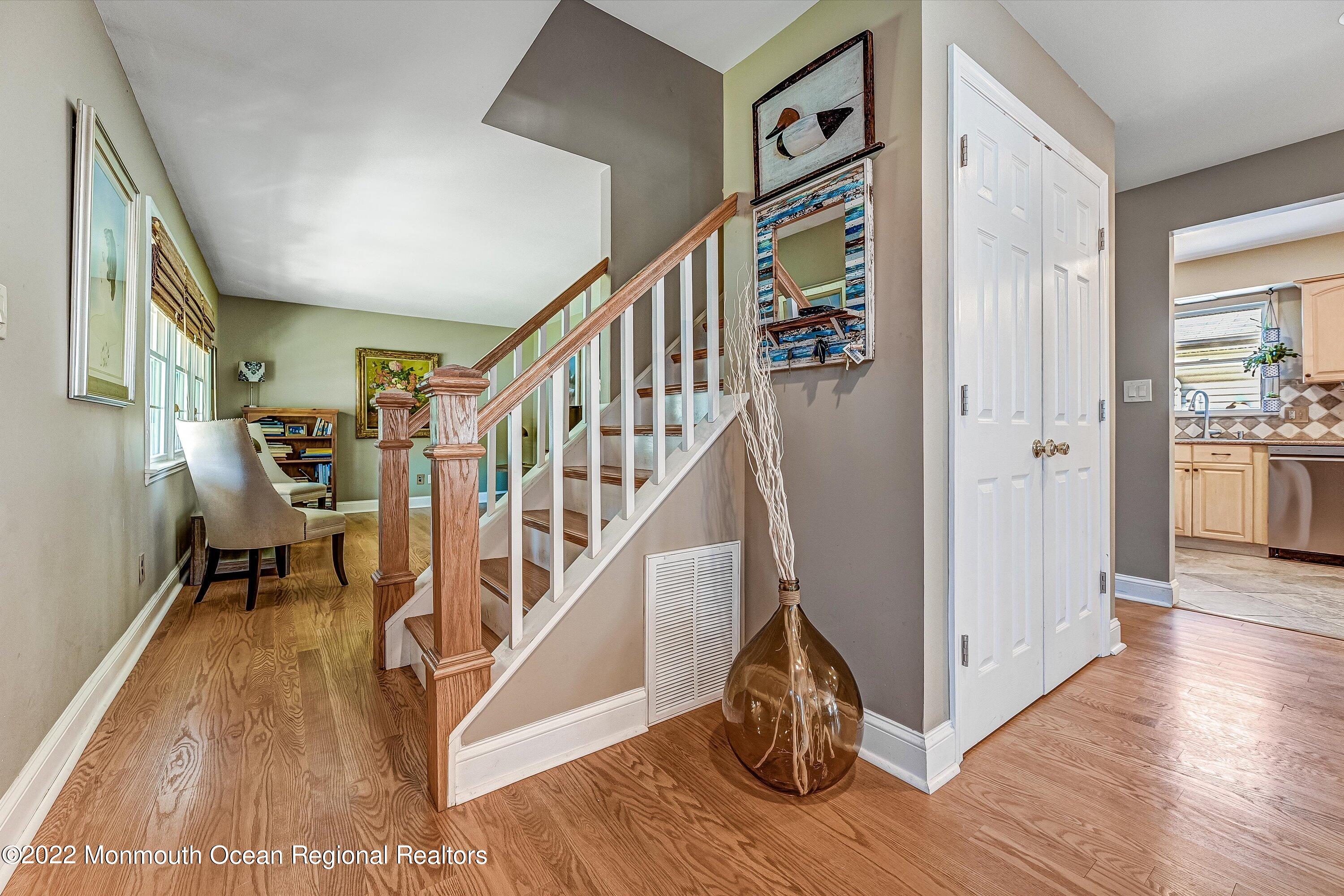 1416 Dorsett Dock Road Point Pleasant, NJ 08742 - Photo 3 of 29 Entry Foyer
