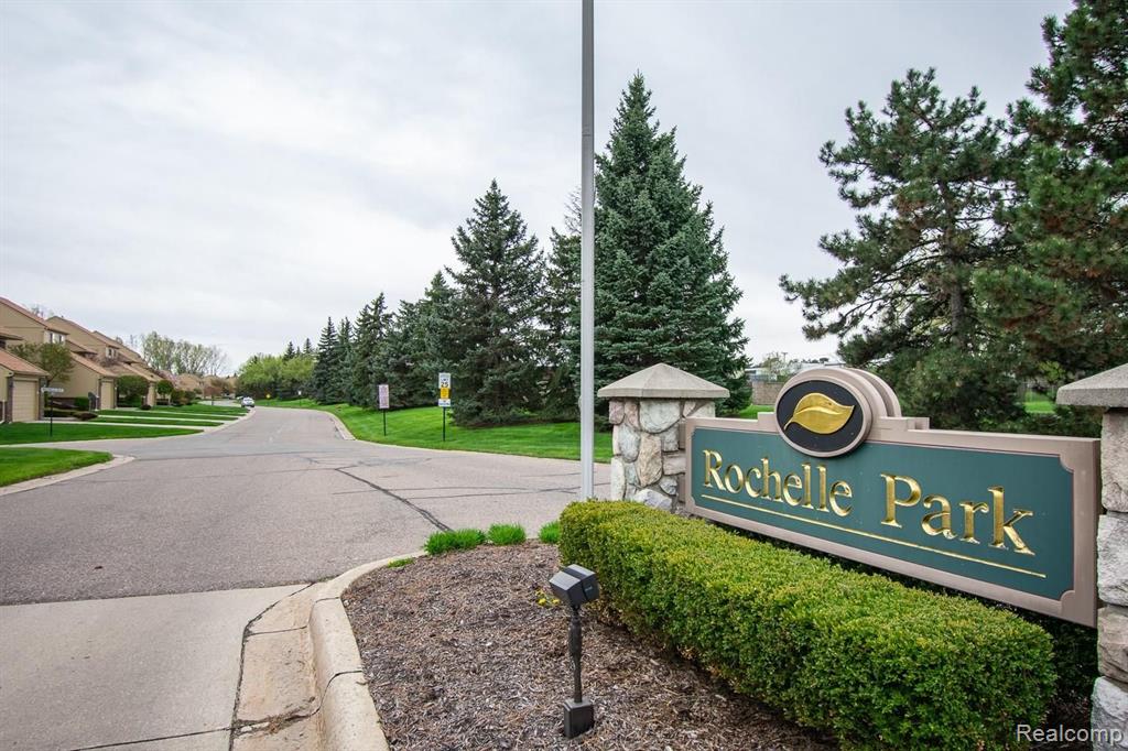 2231 Crystal Drive, Unit 25 Rochester Hills, MI 48309 - Photo 2 of 41