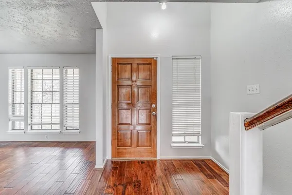 $1,900 | 1916 Woodland Hills Drive, Missouri City, TX 77489