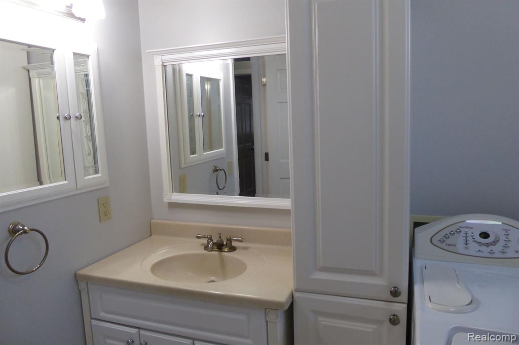 2365 Walton Boulevard Rochester, MI 48309 - Photo 36 of 40