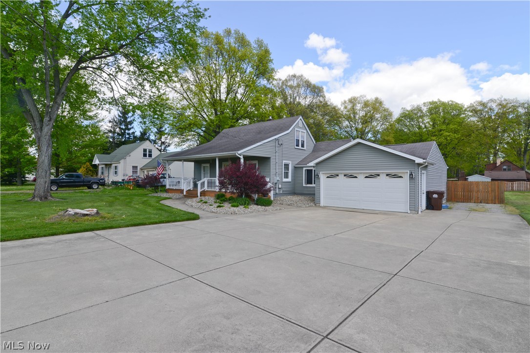 2697 South Raccoon Road Youngstown, OH 44511 - Photo 2 of 26 Gallery Image 2