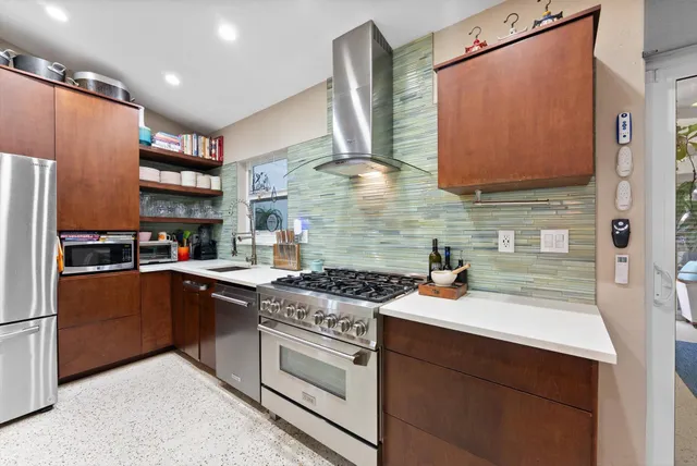 $2,167,565 | 1455 Northeast 4th Avenue, Boca Raton, FL 33432