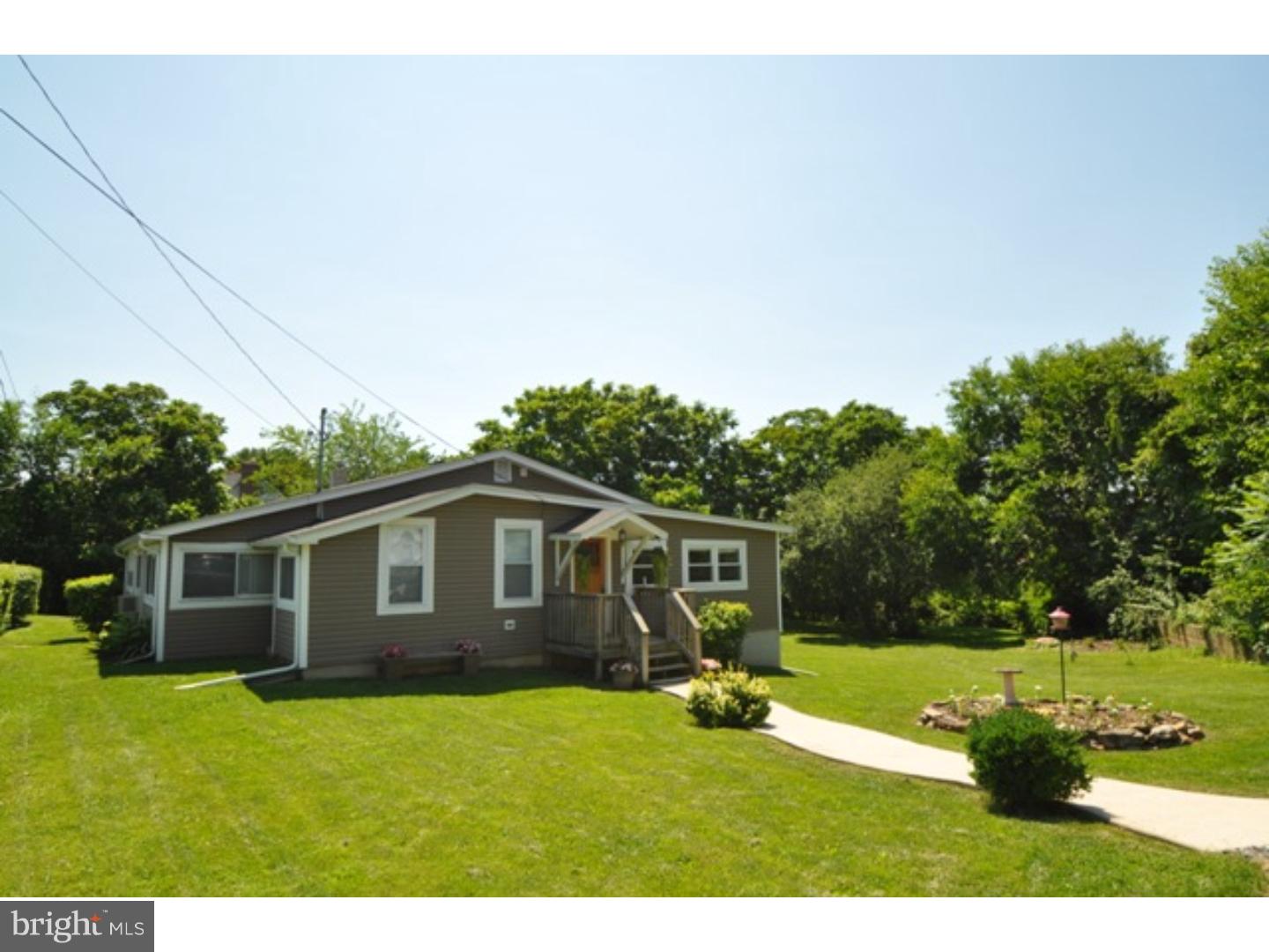 6347 Chapmans Road Allentown, PA 18106 - Photo 2 of 25 Gallery Image 2