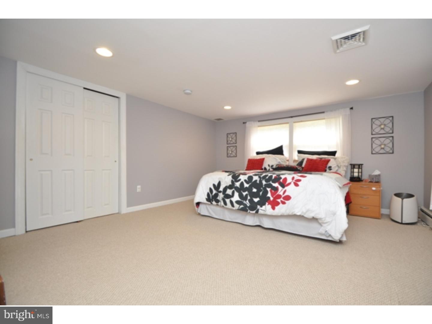 6347 Chapmans Road Allentown, PA 18106 - Photo 17 of 25 Gallery Image 17