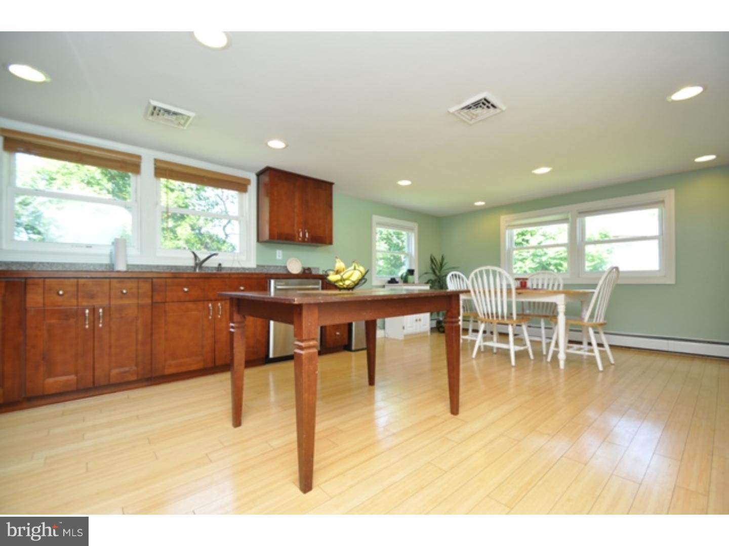 6347 Chapmans Road Allentown, PA 18106 - Photo 6 of 25 Gallery Image 6