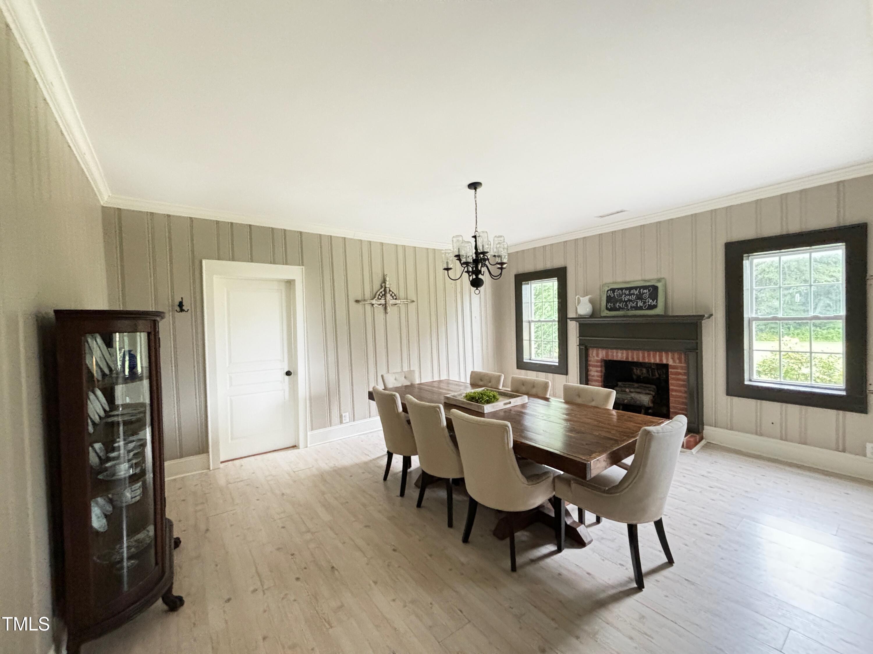 6033 Robertson Pond Road Wendell, NC 27591 - Photo 25 of 47 dining room