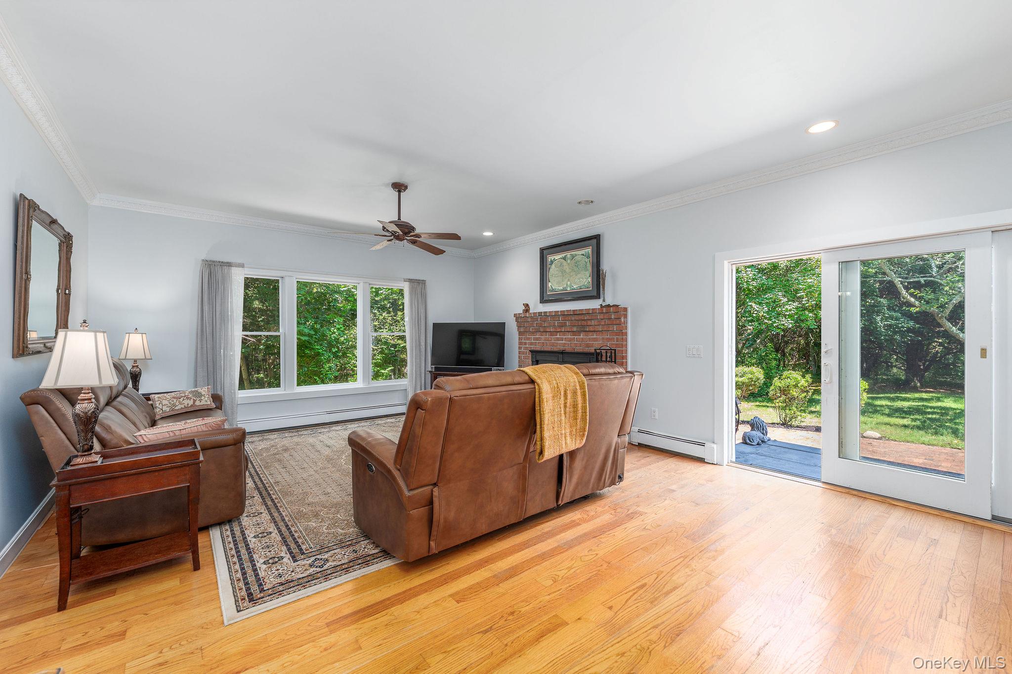 4408 Old North Road Southold, NY 11971 - Photo 11 of 36