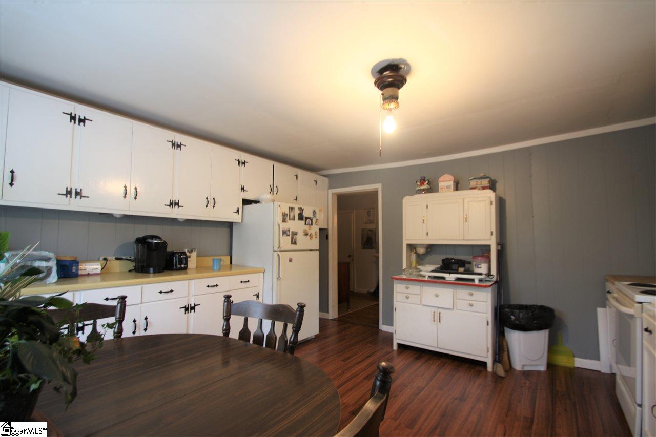 224 Chandler Road Greer, SC 29651 - Photo 7 of 15