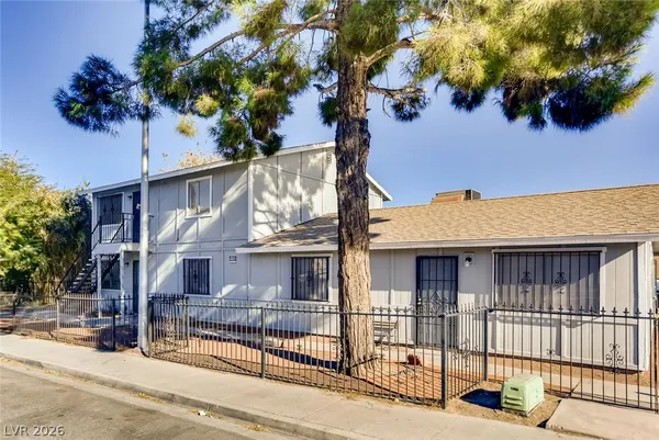 $890 | 24 Rose Circle, Unit A, North Las Vegas, NV 89030