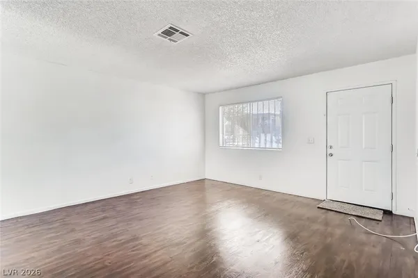 $890 | 24 Rose Circle, Unit A, North Las Vegas, NV 89030