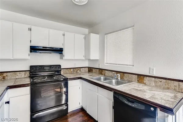 $890 | 24 Rose Circle, Unit A, North Las Vegas, NV 89030