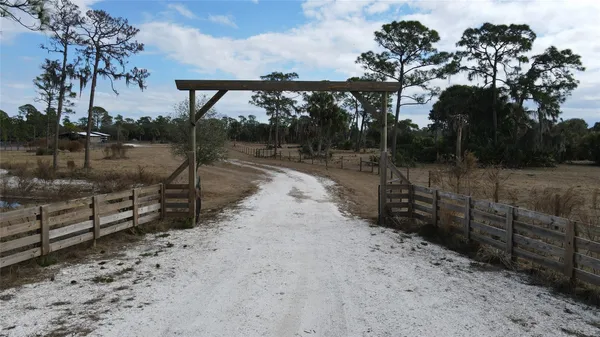 $995,000 | 4801 Southwest Wild Turkey Lane, Okeechobee, FL 34974