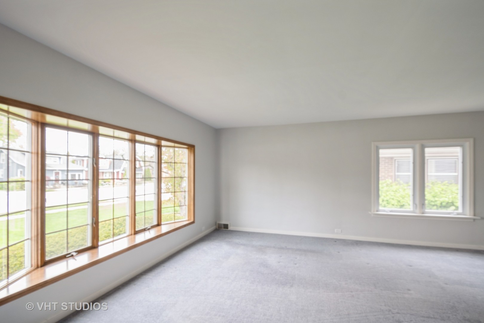 1657 Ridge Road Homewood, IL 60430 - Photo 3 of 19 a view of an empty room with a window