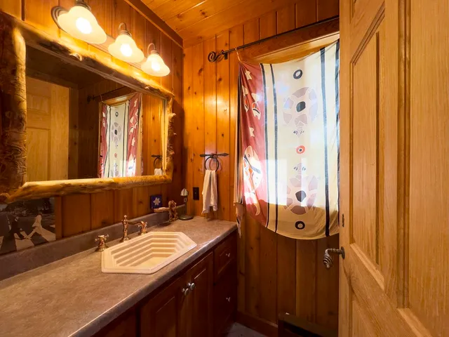 $1,585,000 | X X Waters Island, Ely, MN 55731