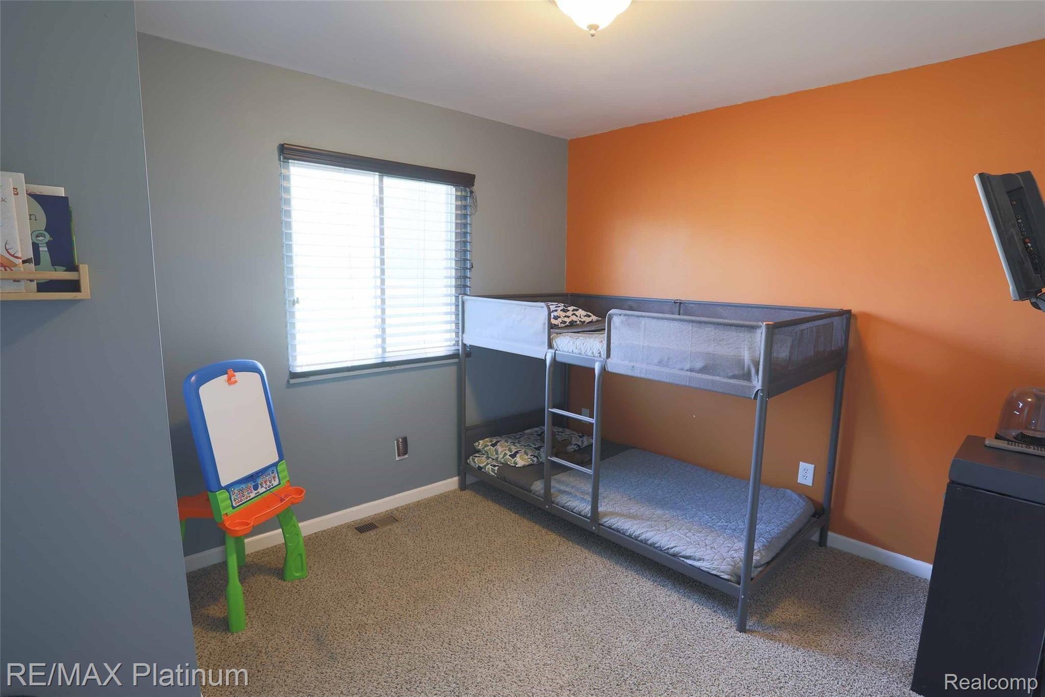 12174 Linden Road Linden, MI 48451 - Photo 16 of 19 IMG_9317.jpg