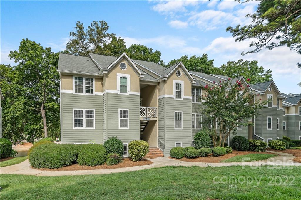 20115 Henderson Road, Unit A Cornelius, NC 28031 - Photo 24 of 26 Gallery Image 24