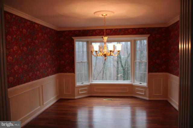 564 Laurel Road Riva, MD 21140 - Photo 3 of 9 Interior (General)