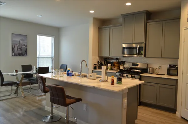 $2,200 | 27094 Grey Fox Run, Magnolia, TX 77354