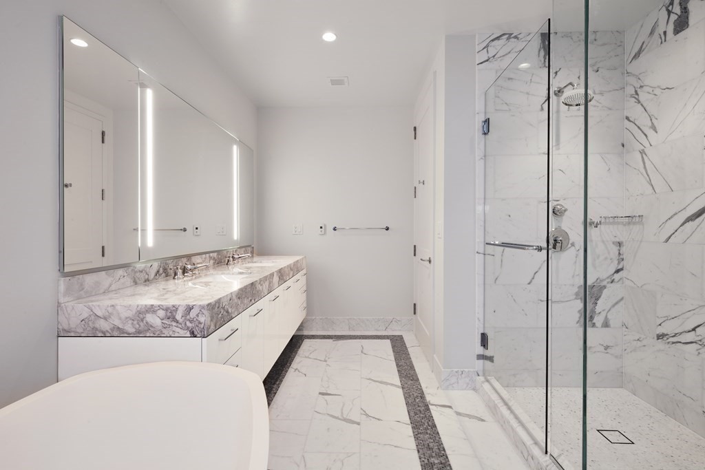 240 Devonshire Street, Unit 4012 Boston, MA 02110 - Photo 7 of 39