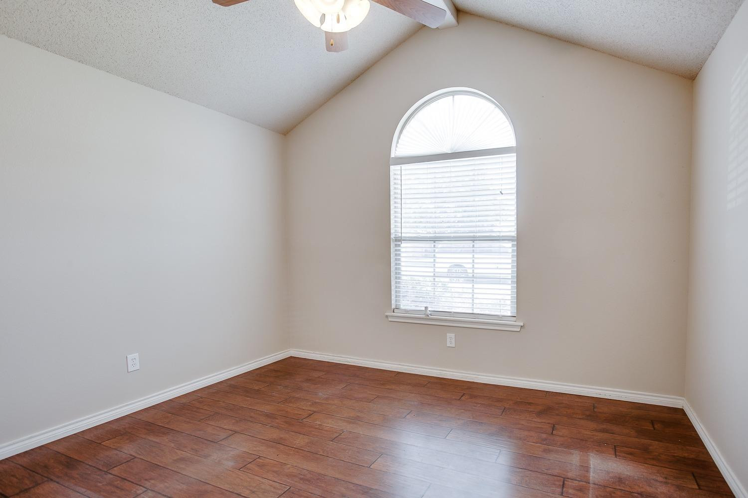 5912 102nd Street Lubbock, TX 79424 - Photo 14 of 18 Photo 14