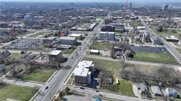 $2,150,000 | 1614 Linwood Boulevard, Kansas City, MO 64109