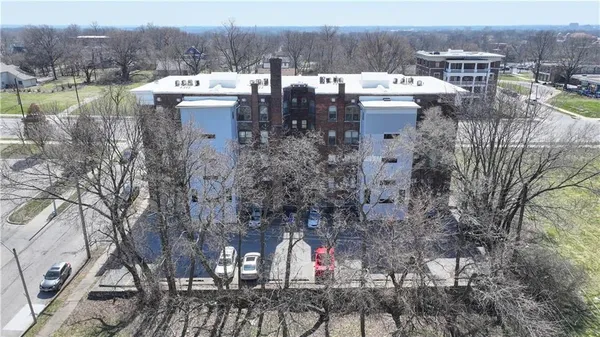$2,150,000 | 1614 Linwood Boulevard, Kansas City, MO 64109