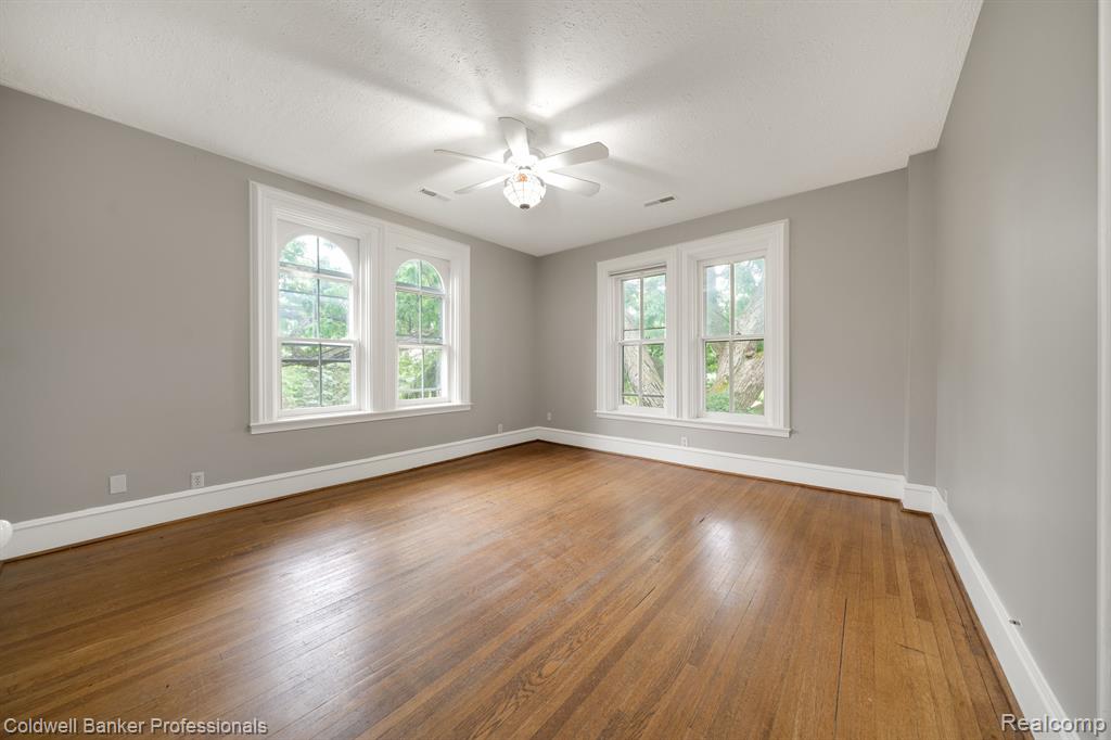 3590 Orchard Lake Road West Bloomfield, MI 48324 - Photo 25 of 34