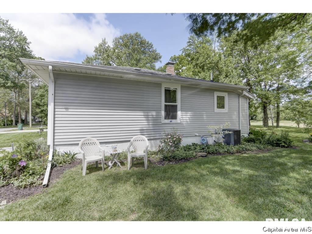 2029 East Keys Avenue Springfield, IL 62702 - Photo 7 of 30