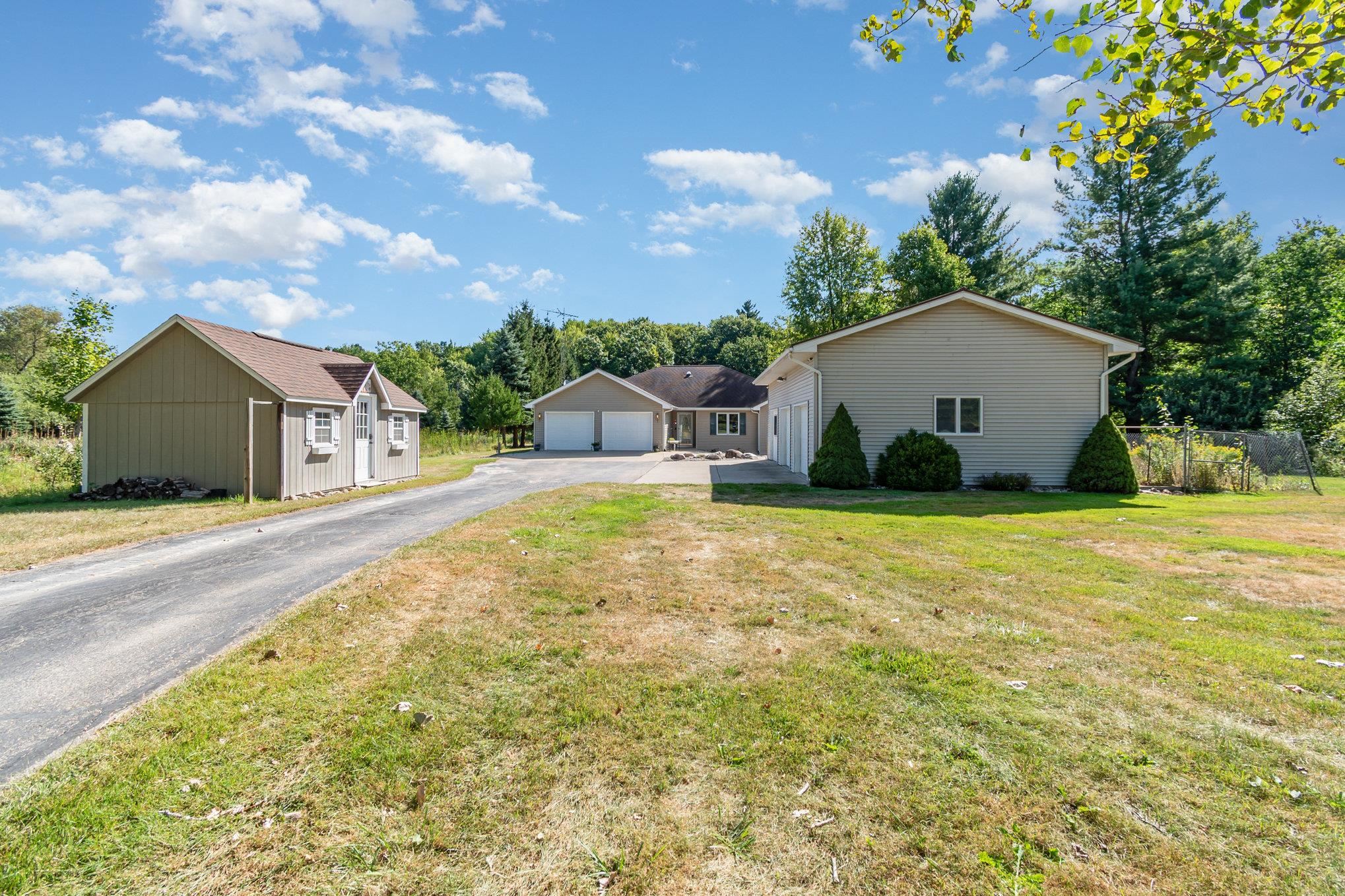 792 North Rolland Road Weidman, MI 48893 - Photo 27 of 31 1938239-c72ba5eb-8761-4399-8bb6-b49bf12ee0bd.JPG