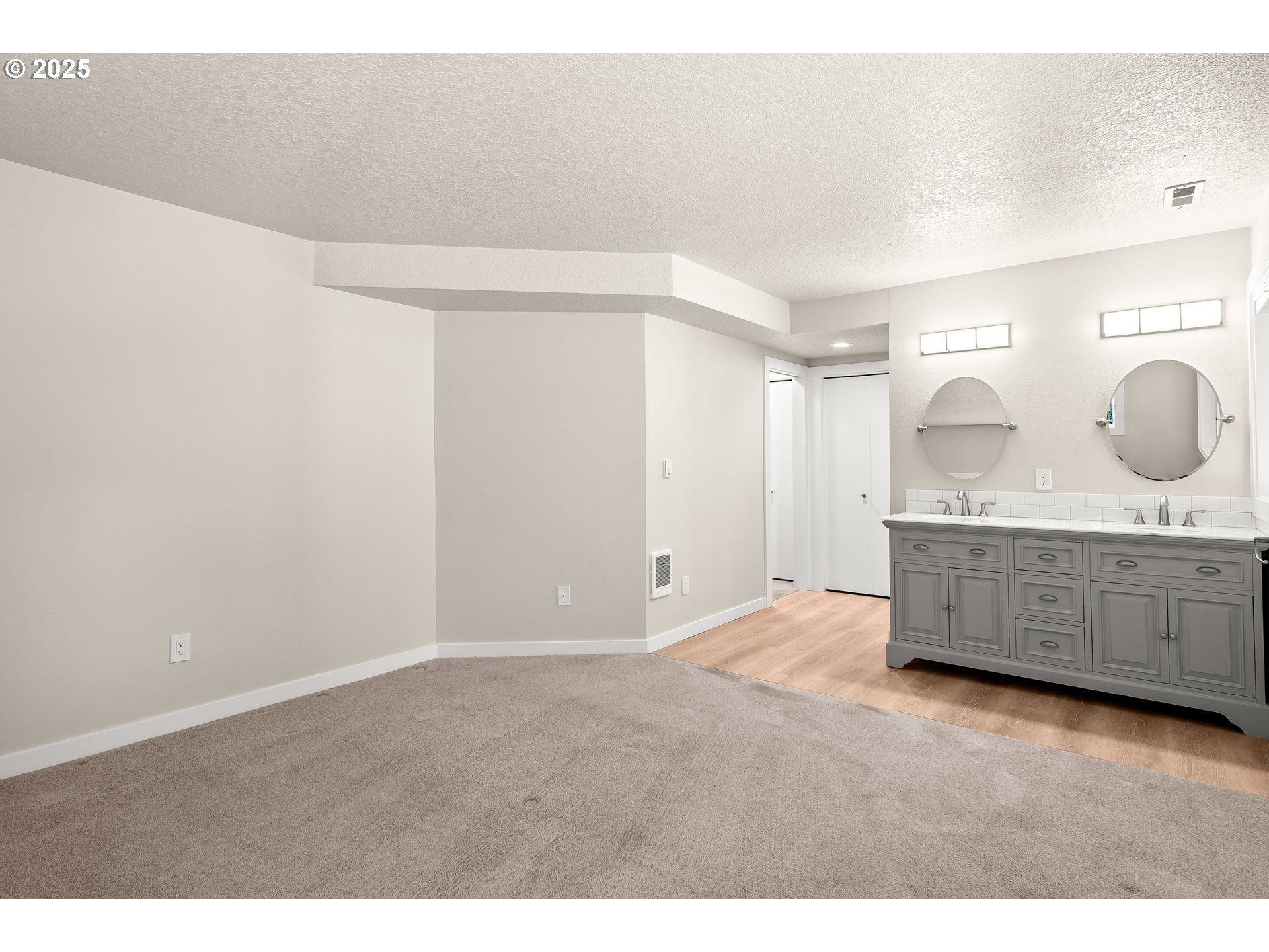 6233 Meridian Circle West Linn, OR 97068 - Photo 16 of 23 Owner's Suite Bedroom