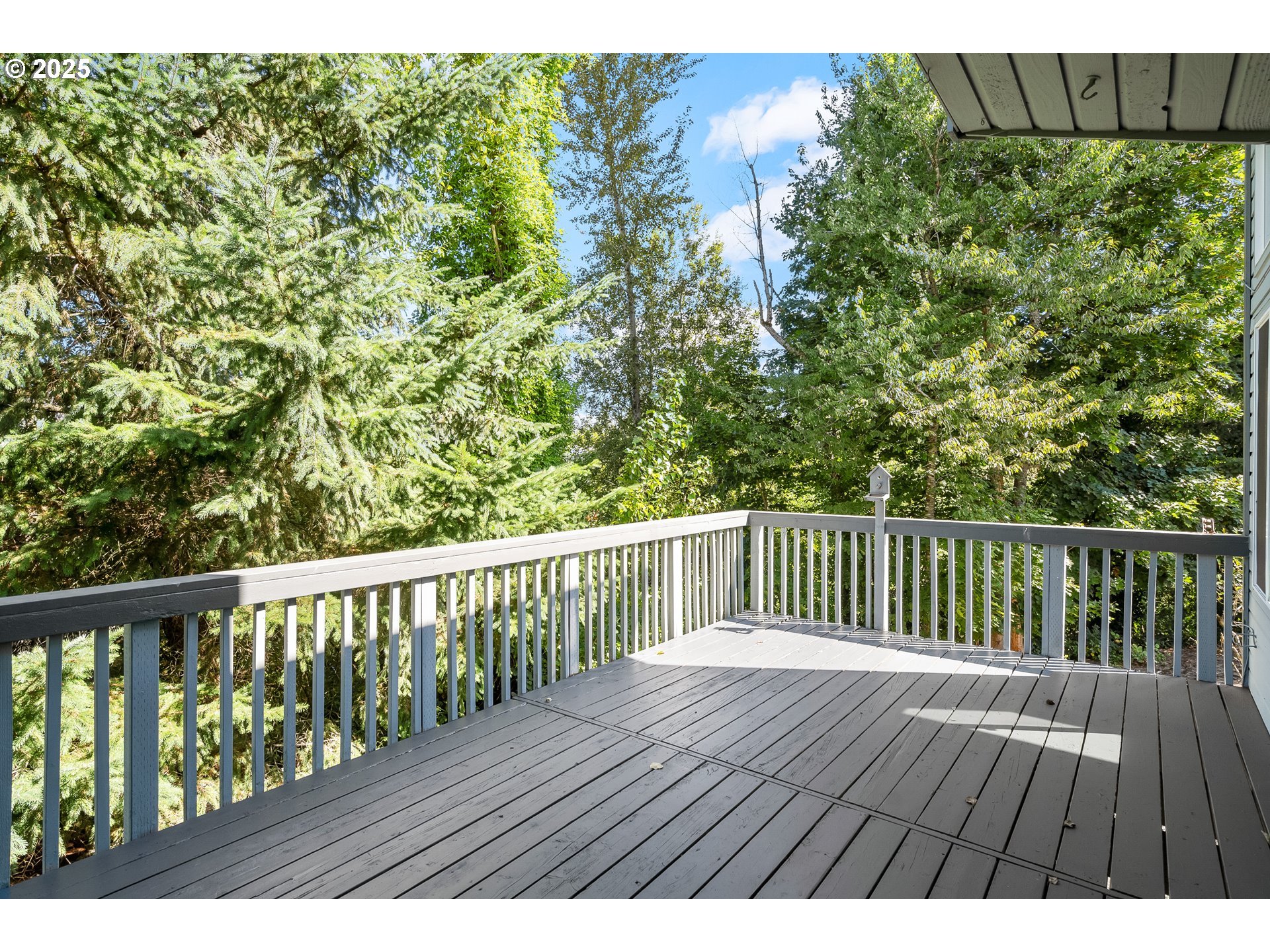 6233 Meridian Circle West Linn, OR 97068 - Photo 9 of 23 Deck