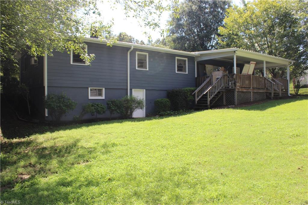 253 Lake Road Thomasville, NC 27360 - Photo 2 of 11 Gallery Image 2