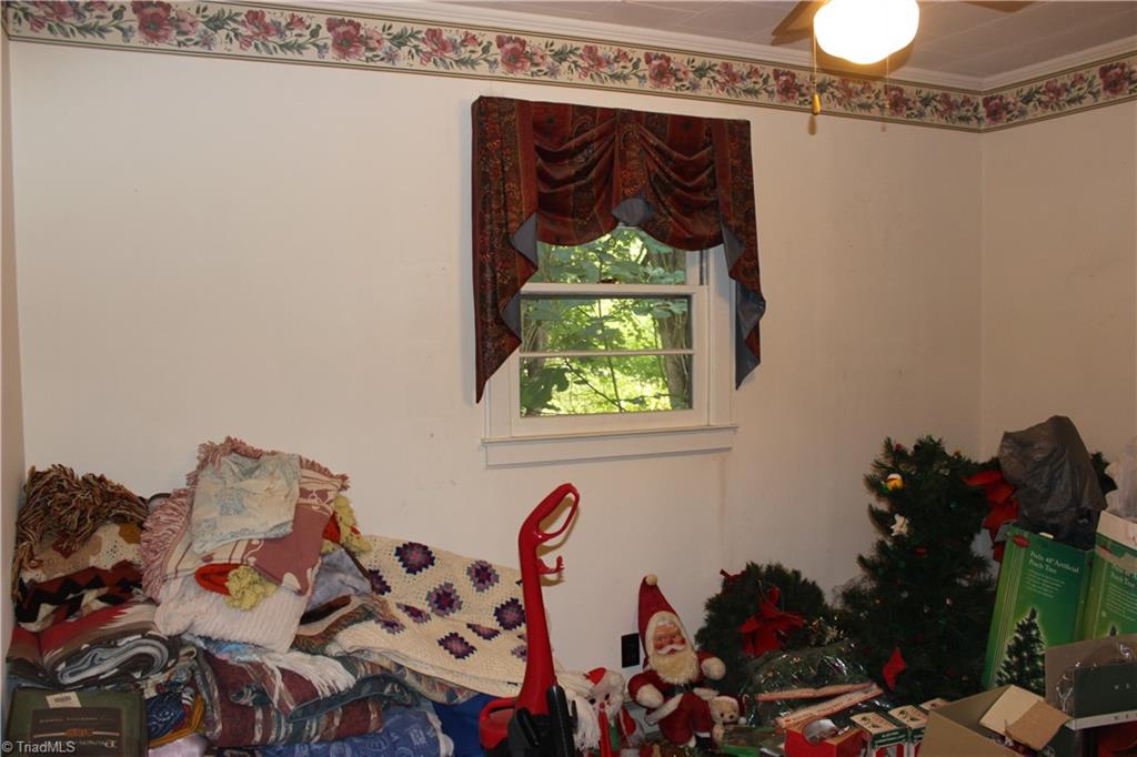 253 Lake Road Thomasville, NC 27360 - Photo 5 of 11 Gallery Image 5