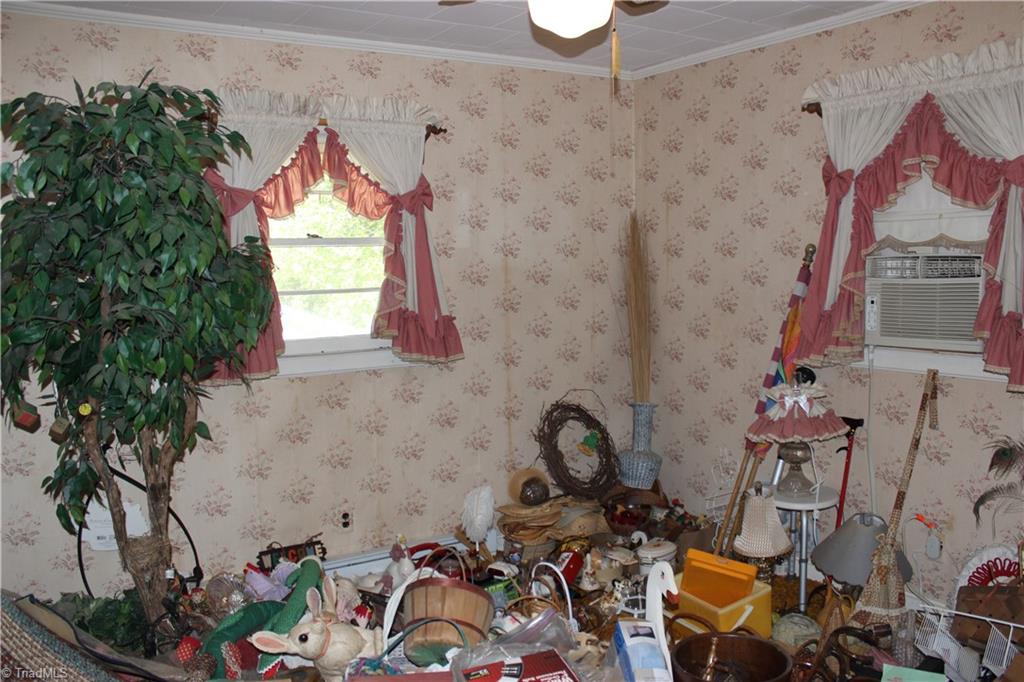 253 Lake Road Thomasville, NC 27360 - Photo 6 of 11 Gallery Image 6