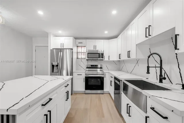 $3,000 | 1890 West 56th Street, Unit 1211, Hialeah, FL 33012