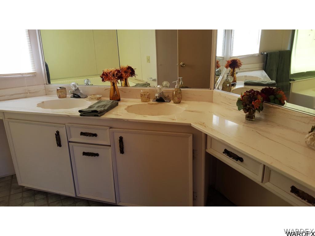 511 North Hunt Road Golden Valley, AZ 86413 - Photo 23 of 36