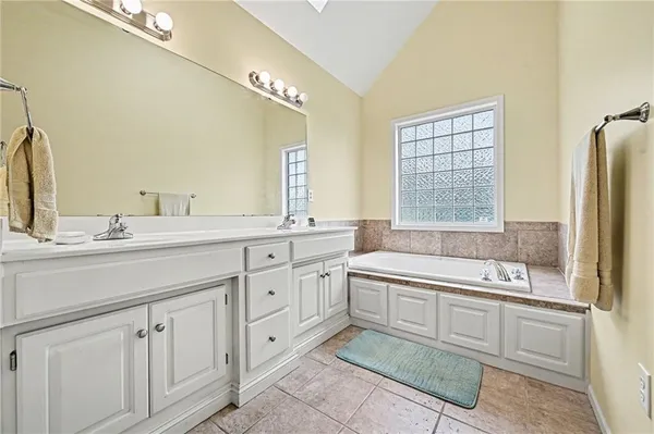 $425,000 | 3110 Northeast 91st Terrace, Kansas City, MO 64156