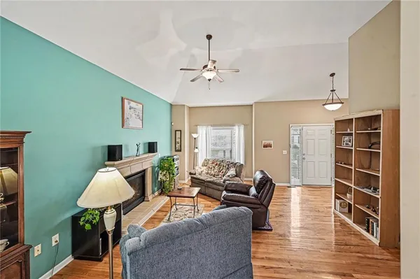 $425,000 | 3110 Northeast 91st Terrace, Kansas City, MO 64156