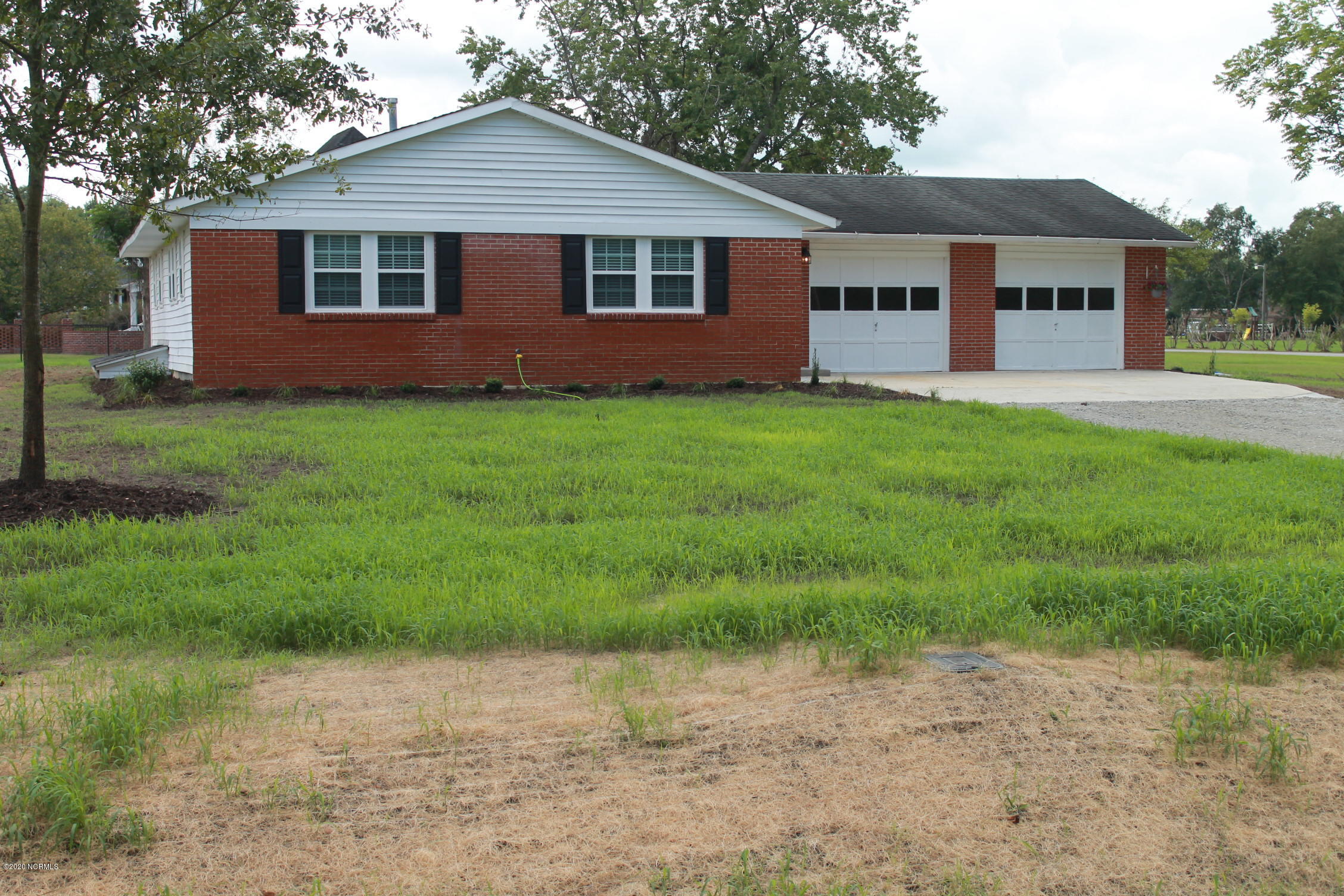 475 Inman Lake Road Whiteville, NC 28472 - Photo 2 of 48 IMG_4837