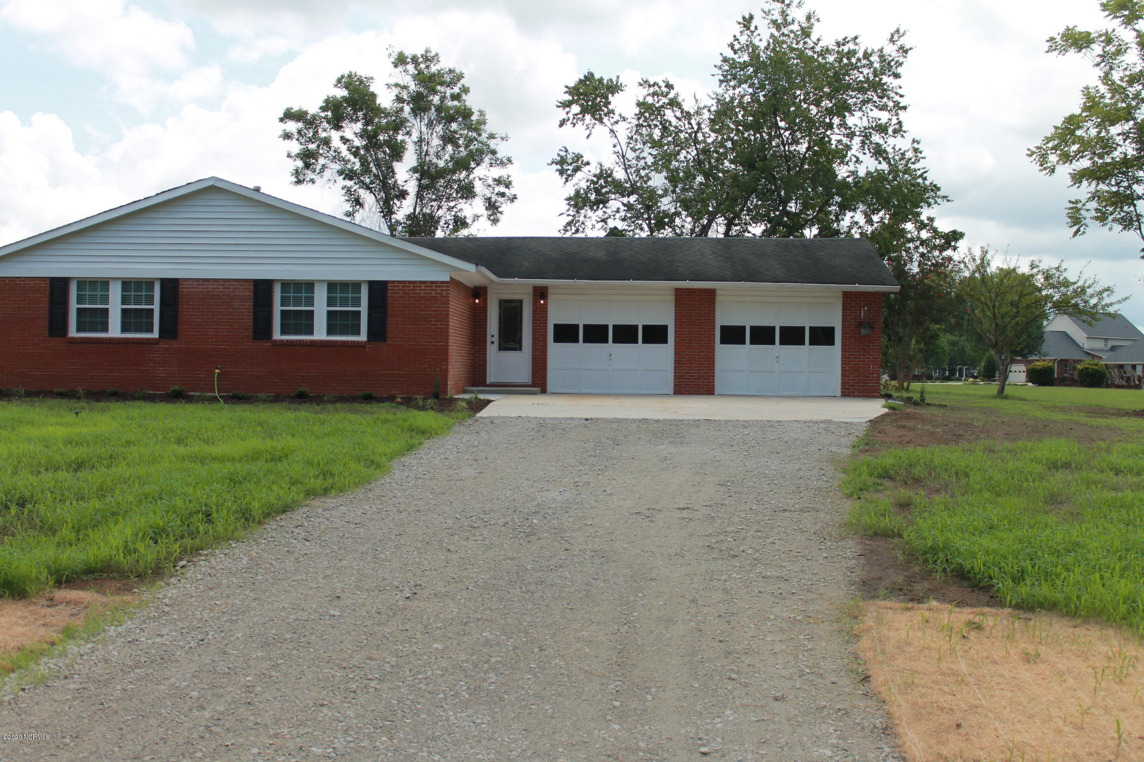 475 Inman Lake Road Whiteville, NC 28472 - Photo 5 of 48 IMG_4840