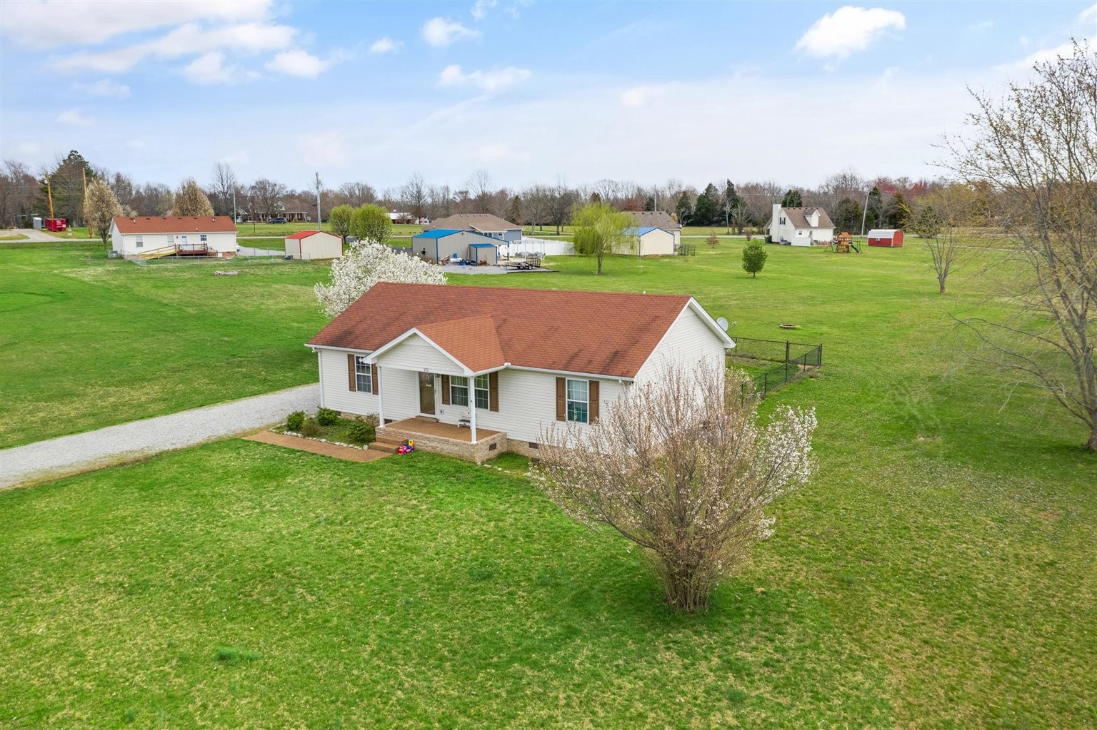 372 Freeland Road Portland, TN 37148 - Photo 2 of 41 a view of a house with a yard