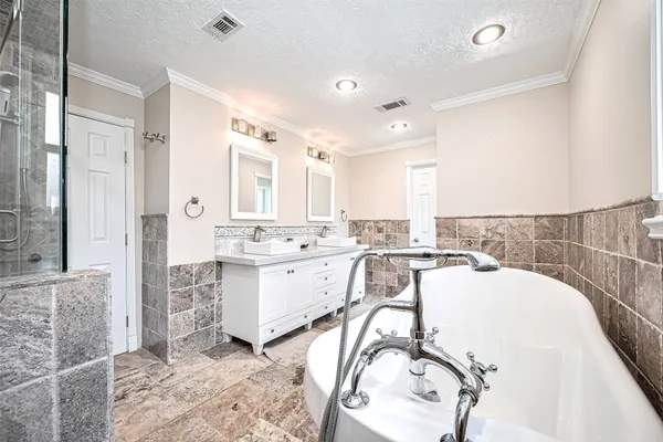 $4,200 | 14127 Britoak Lane, Houston, TX 77079