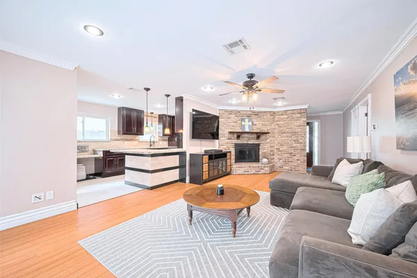 $4,200 | 14127 Britoak Lane, Houston, TX 77079