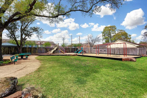 $4,200 | 14127 Britoak Lane, Houston, TX 77079