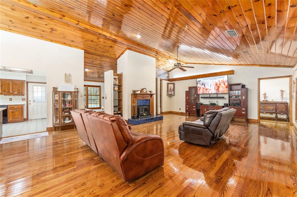 6641 Southwest 19th Avenue Road Ocala, FL 34476 - Photo 9 of 42 Gallery Image 9