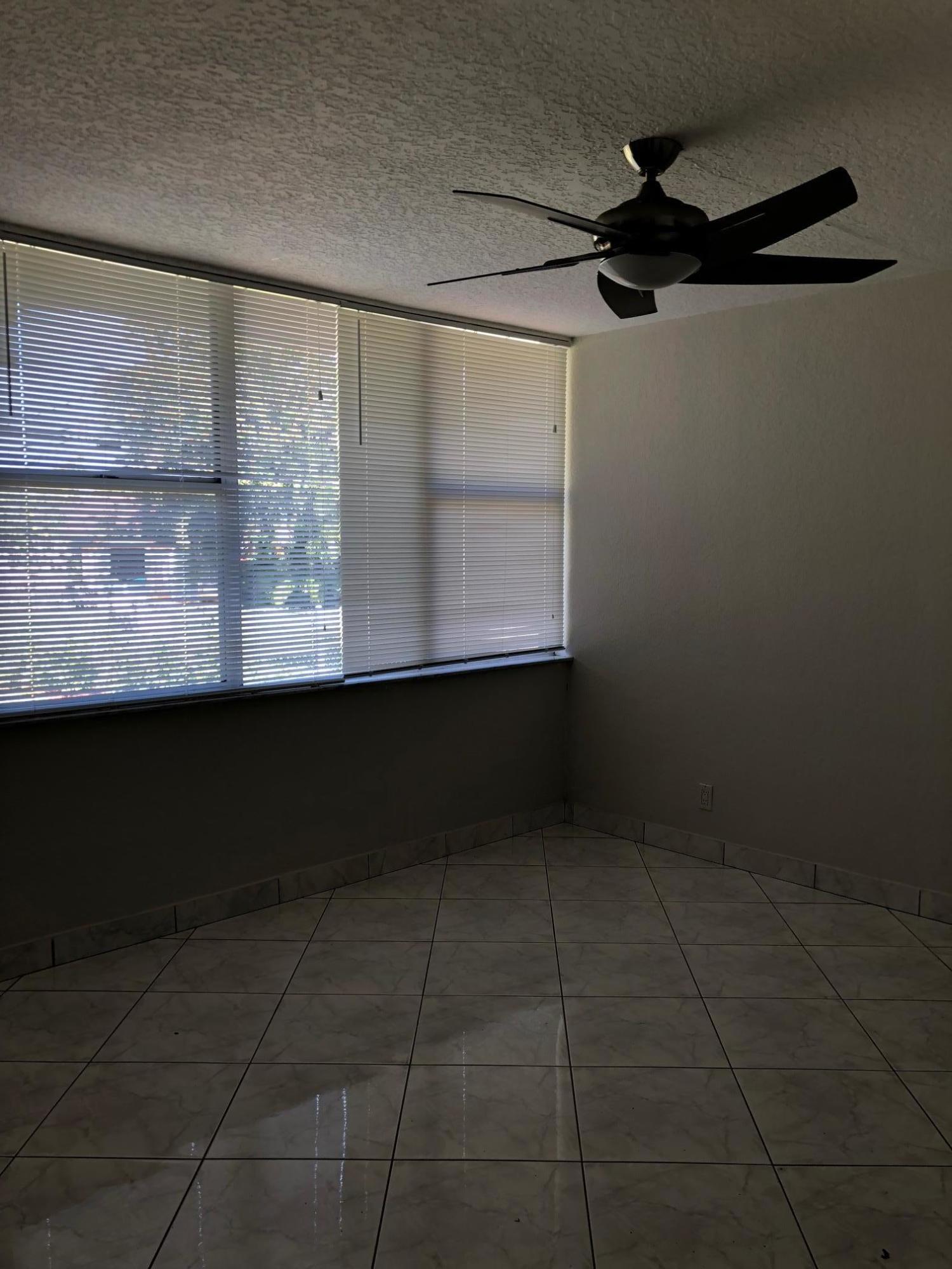 327 Lancaster Street Boca Raton, FL 33487 - Photo 8 of 14 IMG_0806