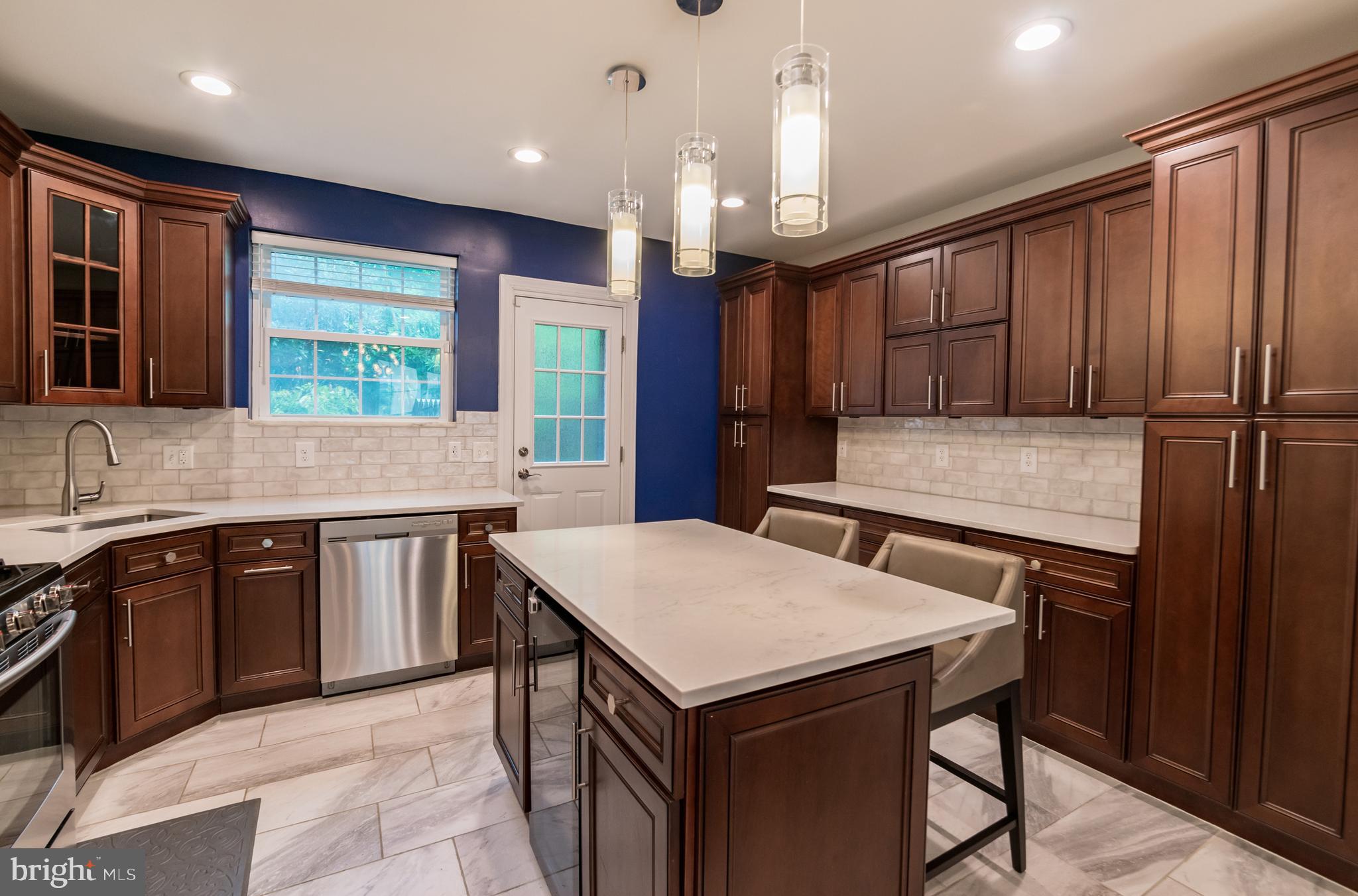2017 Carpenter Street Philadelphia, PA 19146 - Photo 10 of 46