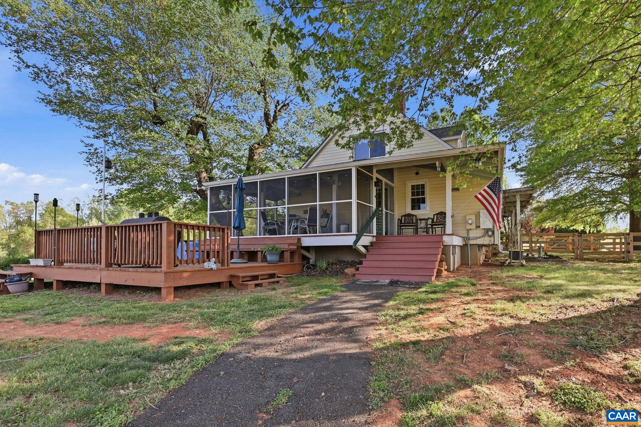 334 Pump Road New Canton, VA 23123 - Photo 2 of 73