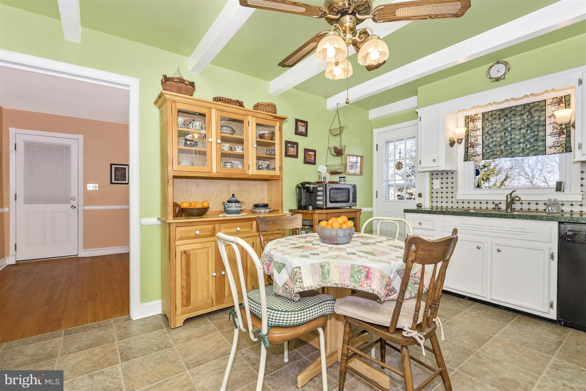 9819 Hawkins Creamery Road Damascus, MD 20872 - Photo 11 of 30 Kitchen